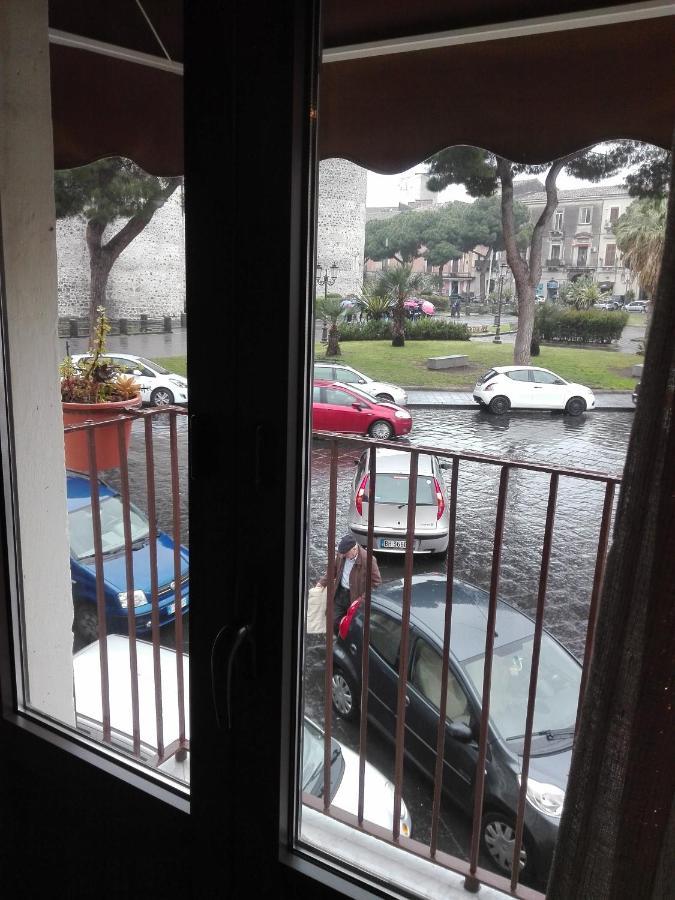3Acasavacanza Aeroporto di Catania Fontana Rossa Esterno foto