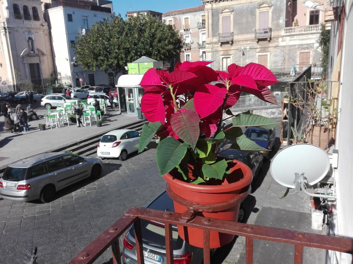 3Acasavacanza Aeroporto di Catania Fontana Rossa Esterno foto
