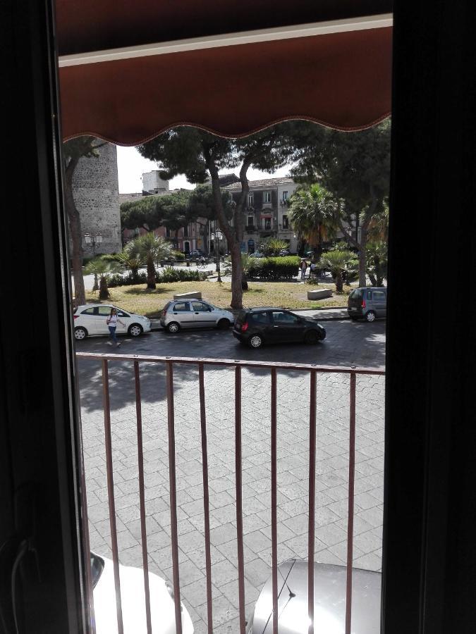 3Acasavacanza Aeroporto di Catania Fontana Rossa Esterno foto