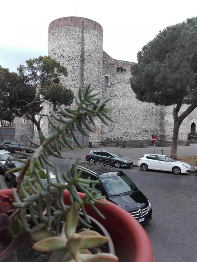 3Acasavacanza Aeroporto di Catania Fontana Rossa Esterno foto