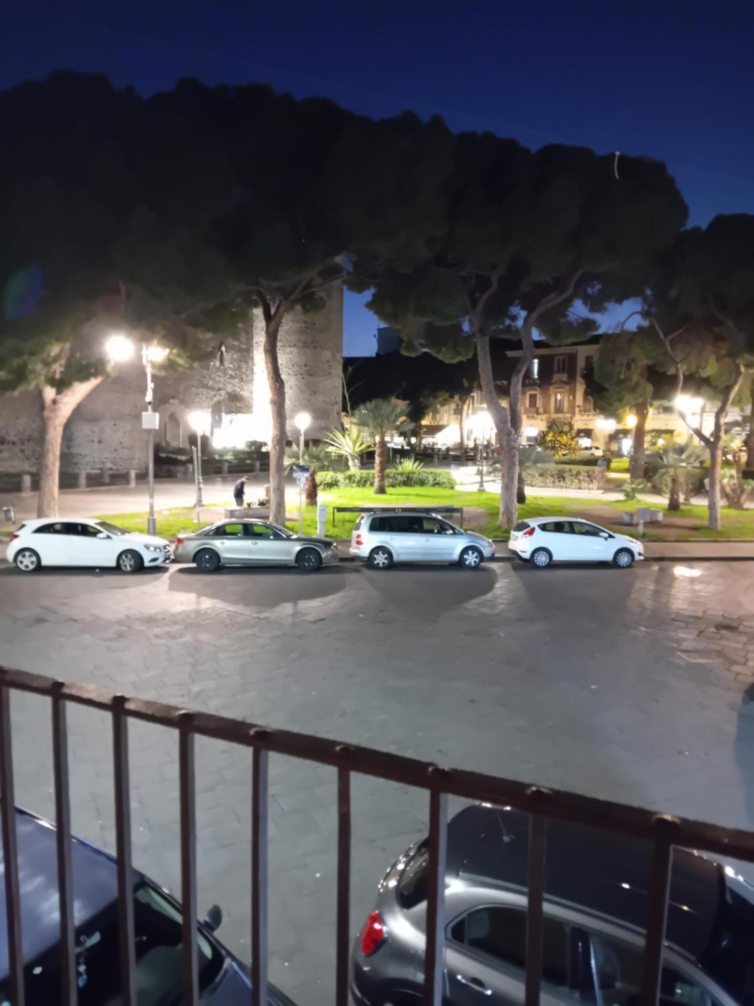 3Acasavacanza Aeroporto di Catania Fontana Rossa Esterno foto